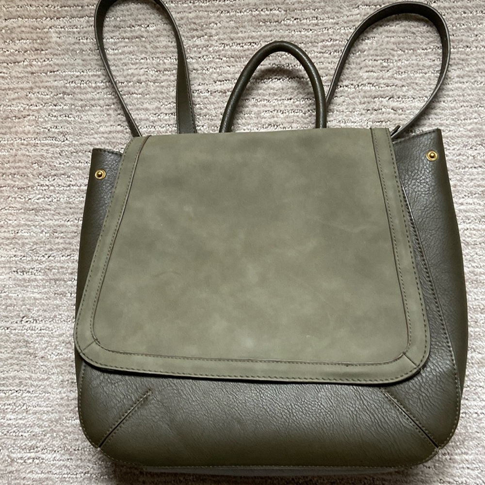 Símil leather purse/backpack. Almost new, brand Universal Thread & Co.